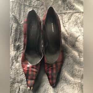 Burberry brown plaid leather heels size 40